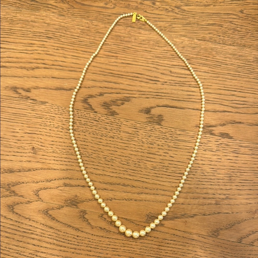 Marvella Elegant Pearl Necklace